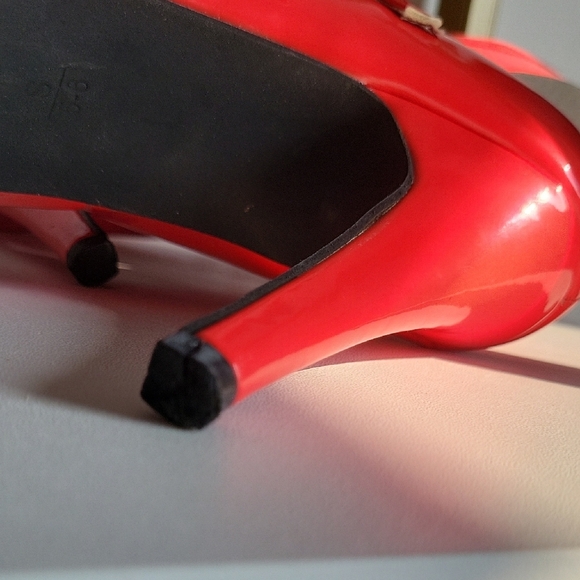 Red Patent Leather Mary Jane Heels - Picture 9 of 11